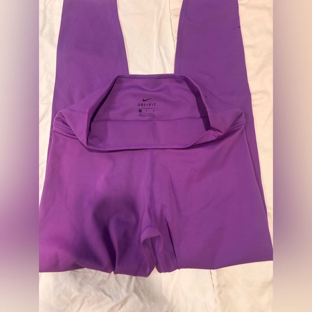 New Nike Dri-Fit Purple Capri/Cropped Leggings